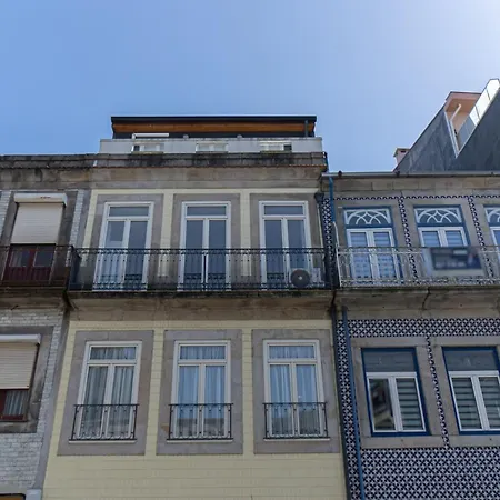 Lovely Bonfim